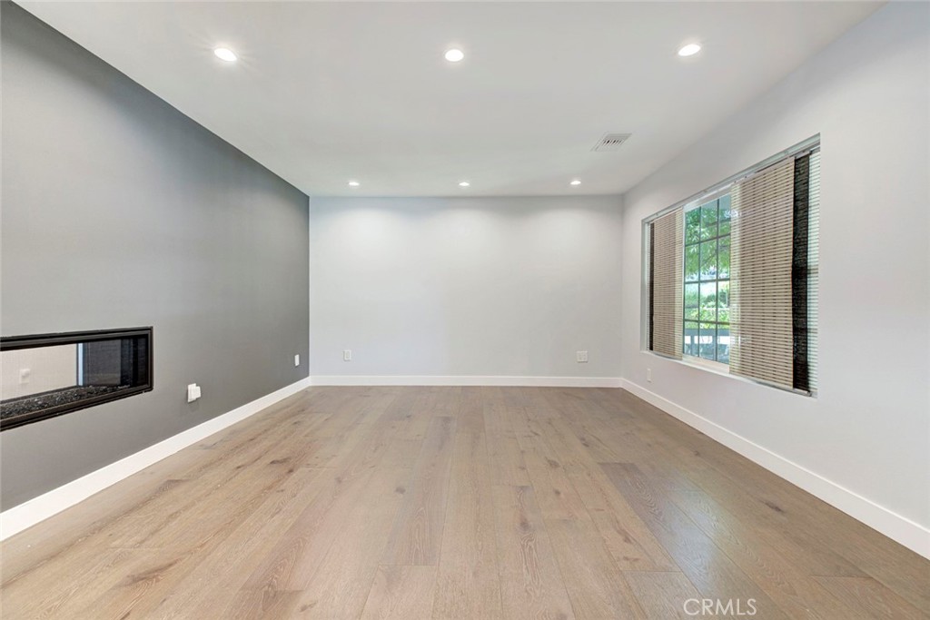 523 East Fairmount Road Burbank, CA 91501 - Photo 8 of 78