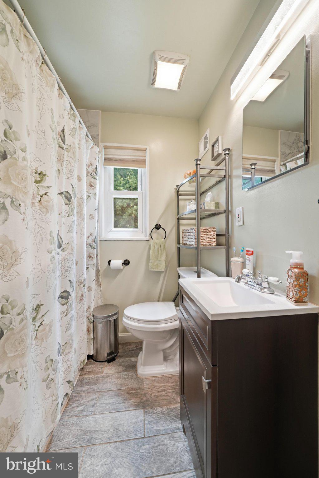 11931 Centerhill Street Silver Spring, MD 20902 - Photo 21 of 45 #1 Full Bathroom