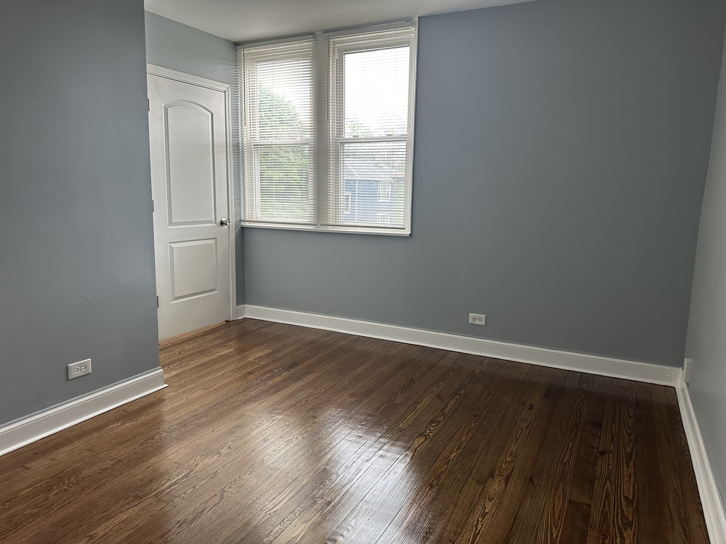 12052 S Lane, Unit 2 Chicago, IL 60628 - Photo 3 of 9