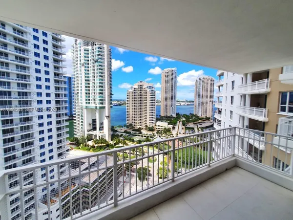 $4,400 | 701 Brickell Key Boulevard, Unit 2306, Miami, FL 33131
