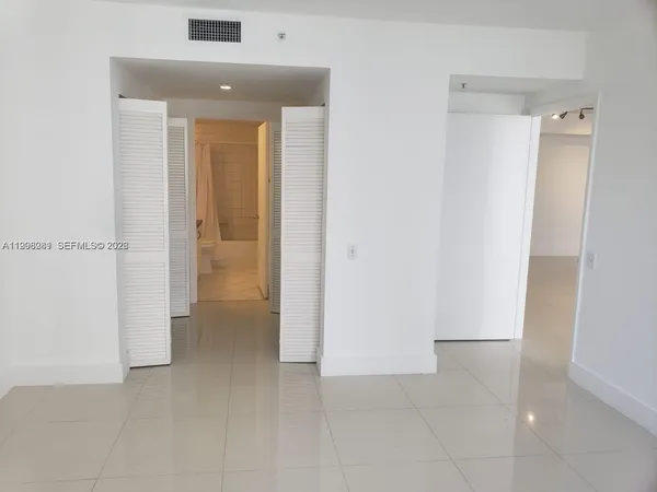 $4,400 | 701 Brickell Key Boulevard, Unit 2306, Miami, FL 33131