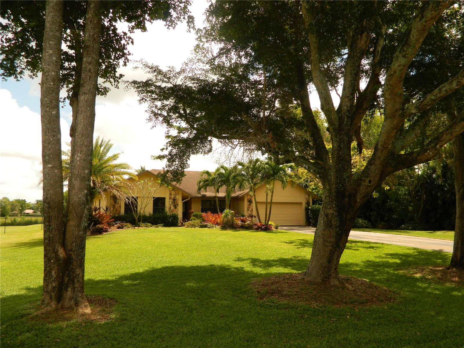 4800 Southwest 133rd Avenue Southwest Ranches, FL 33330 - Photo 2 of 36 Photo 2