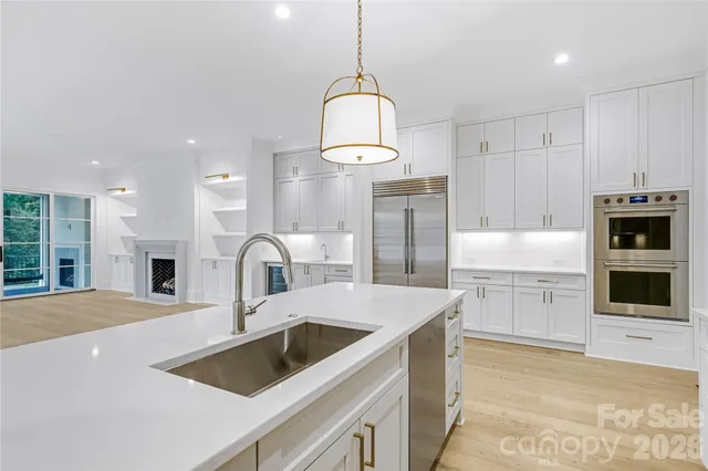 $1,845,000 | 3142 Providence Road, Unit 1B, Charlotte, NC 28211