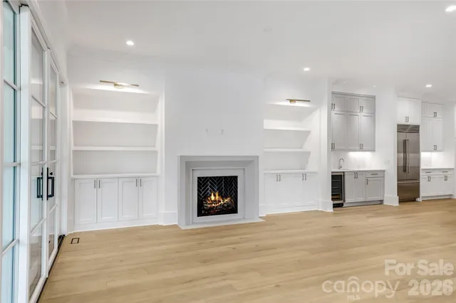 $1,845,000 | 3142 Providence Road, Unit 1B, Charlotte, NC 28211