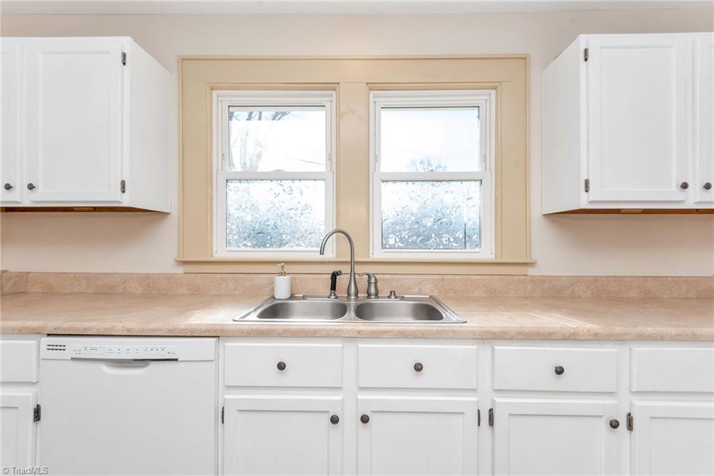 286 Cartpath Road North Wilkesboro, NC 28659 - Photo 18 of 34