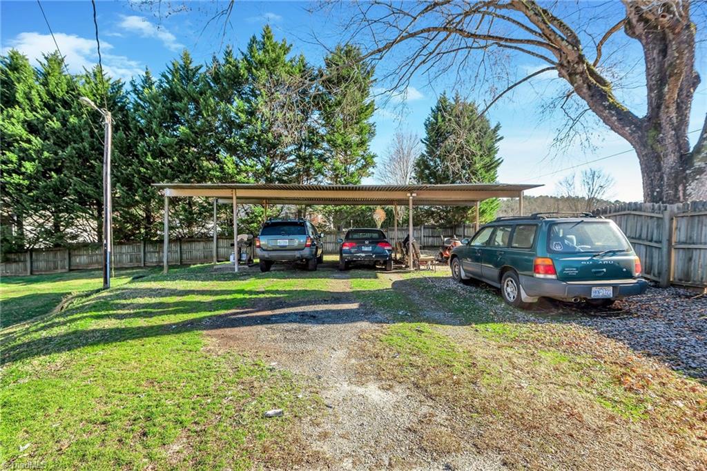 286 Cartpath Road North Wilkesboro, NC 28659 - Photo 5 of 34