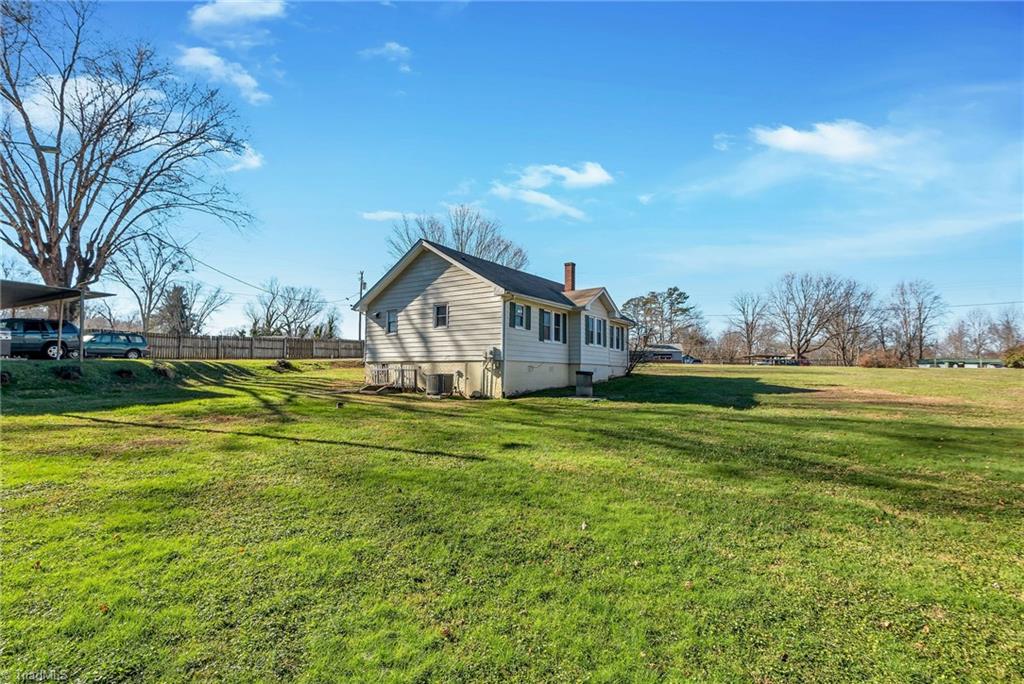 286 Cartpath Road North Wilkesboro, NC 28659 - Photo 6 of 34