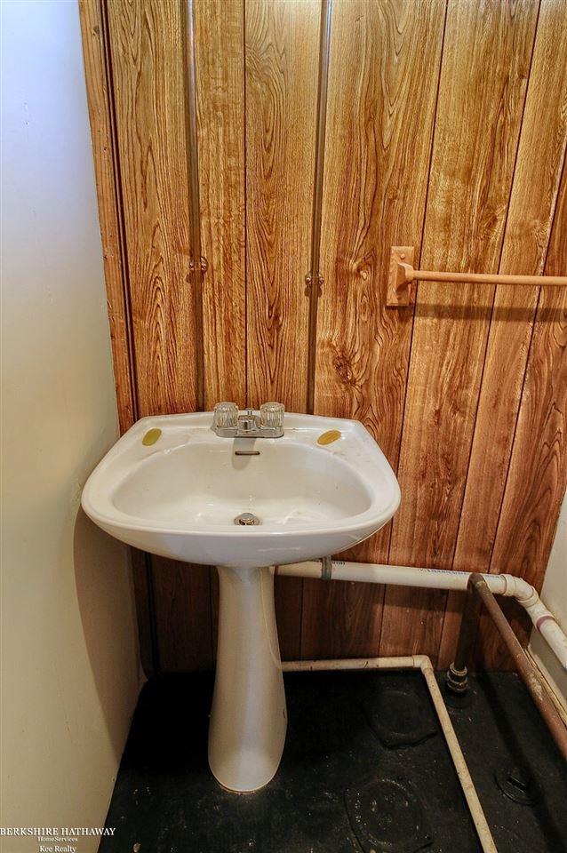 23782 Roxana Avenue Eastpointe, MI 48021 - Photo 25 of 32 50011288-24.JPG