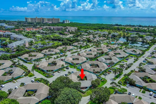 $560,000 | 1127 East Seminole Avenue, Unit 22C, Jupiter, FL 33477
