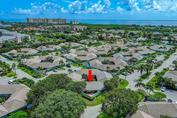 $560,000 | 1127 East Seminole Avenue, Unit 22C, Jupiter, FL 33477