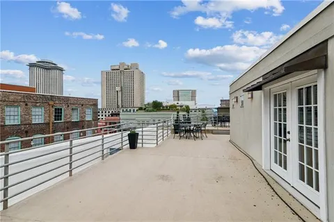 $249,000 | 700 Commerce Street, Unit 112, New Orleans, LA 70130