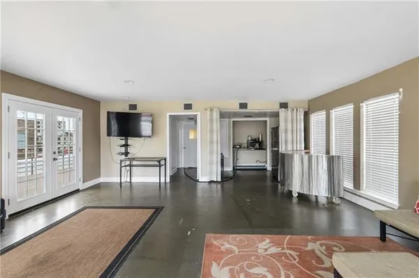 $249,000 | 700 Commerce Street, Unit 112, New Orleans, LA 70130