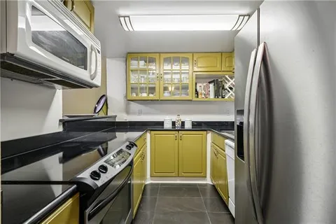 $249,000 | 700 Commerce Street, Unit 112, New Orleans, LA 70130