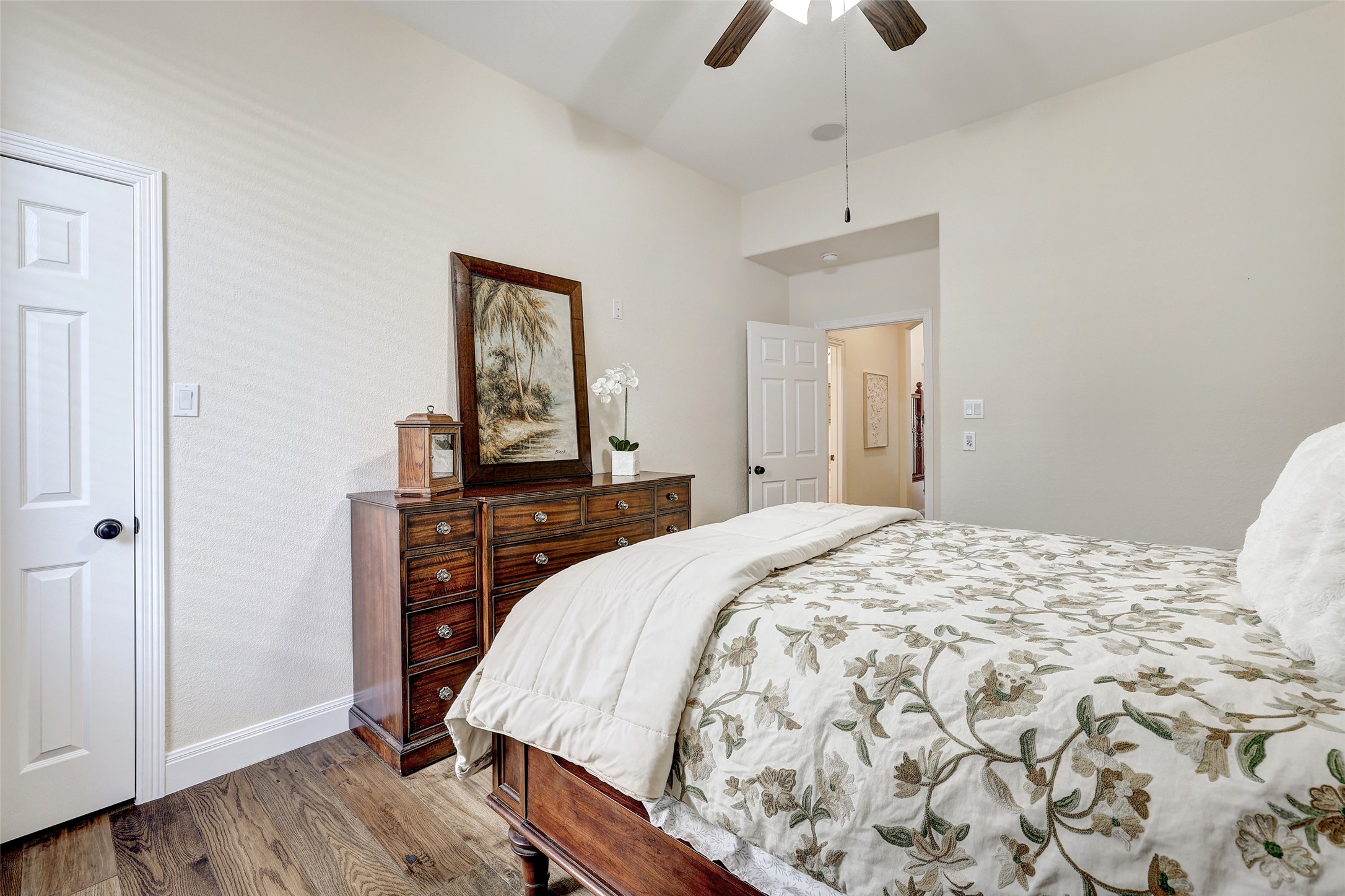 3600 Alexandrite Way Round Rock, TX 78681 - Photo 24 of 40 a bedroom with a bed and a dresser