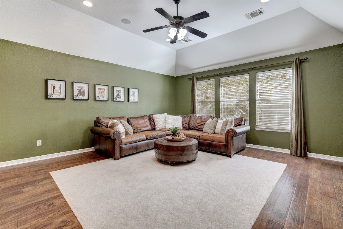 3600 Alexandrite Way Round Rock, TX 78681 - Photo 7 of 40 a living room with furniture and a large window
