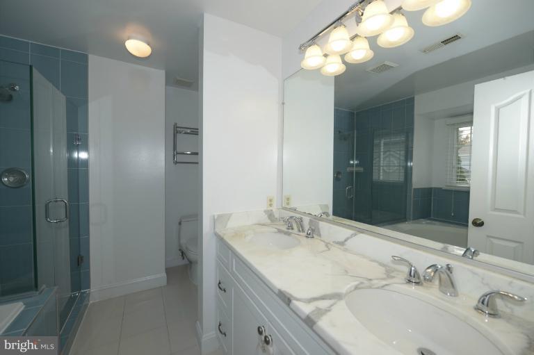 6473 Empty Song Road Columbia, MD 21044 - Photo 12 of 22 Bath (Master)