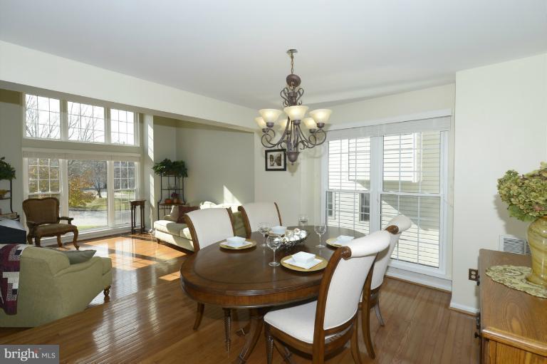 Living/Dining Combo