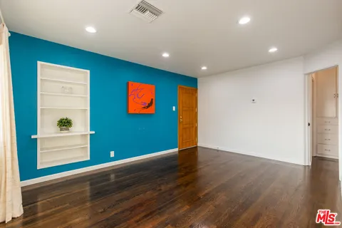 $1,400,000 | 811 East Nutwood Street, Inglewood, CA 90301