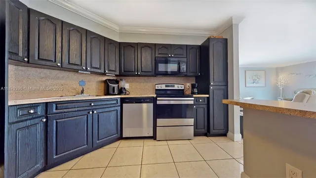 $415,000 | 1801 South Ocean Drive, Unit 501, Hollywood, FL 33019