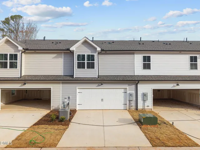 $1,995 | 272 Fosterton Cottage Way, Raleigh, NC 27603