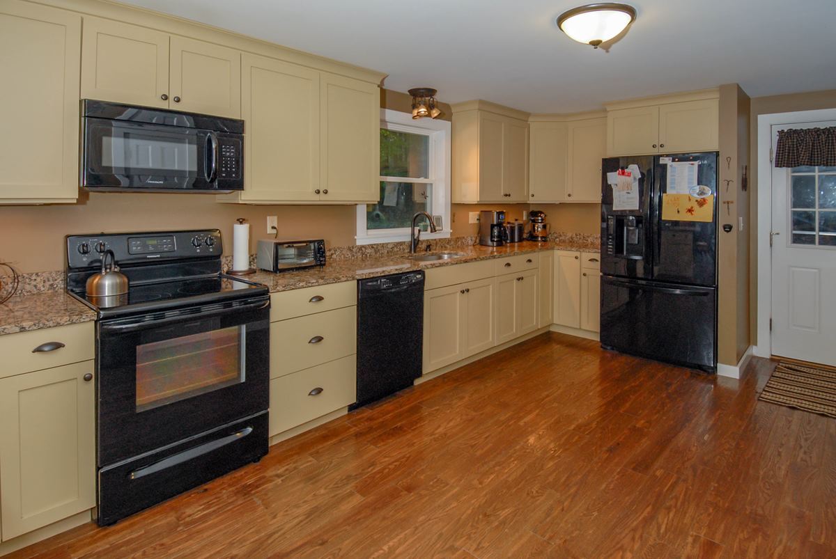 36 Proctor Road Wilton, NH 03086 - Photo 8 of 40