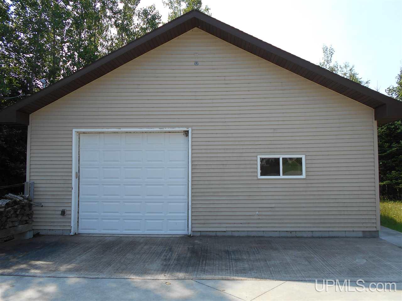 1227 Cooper Road Gulliver, MI 49840 - Photo 10 of 21 Gallery Image 10
