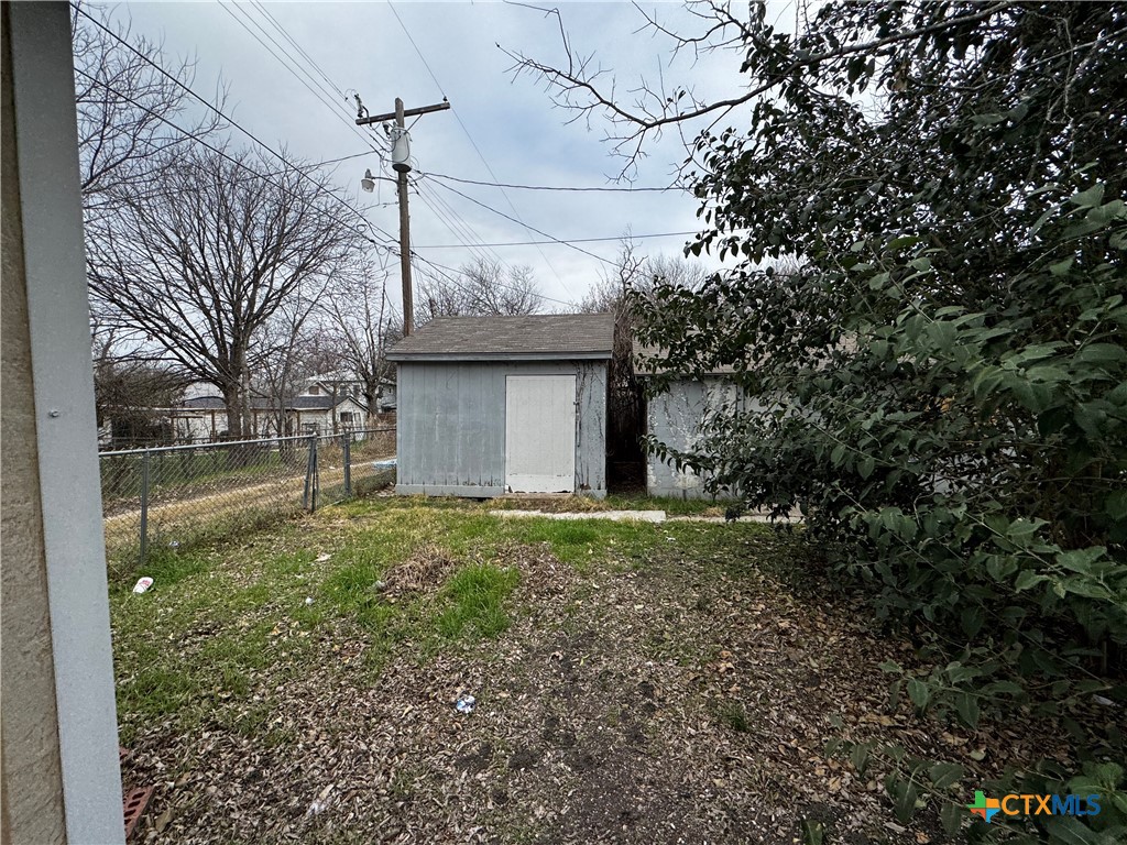 1010 South 17th Street Temple, TX 76504 - Photo 29 of 30 a view of a house with a yard