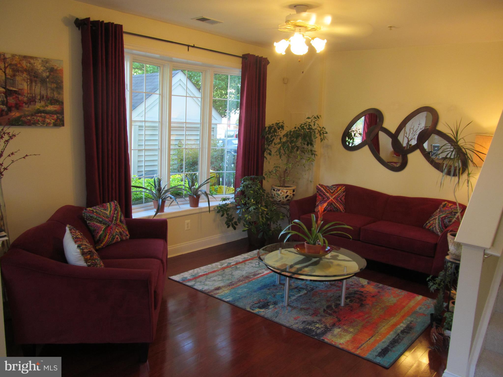 2700 Middle Neck Road Odenton, MD 21113 - Photo 14 of 30 Wonderful Living room