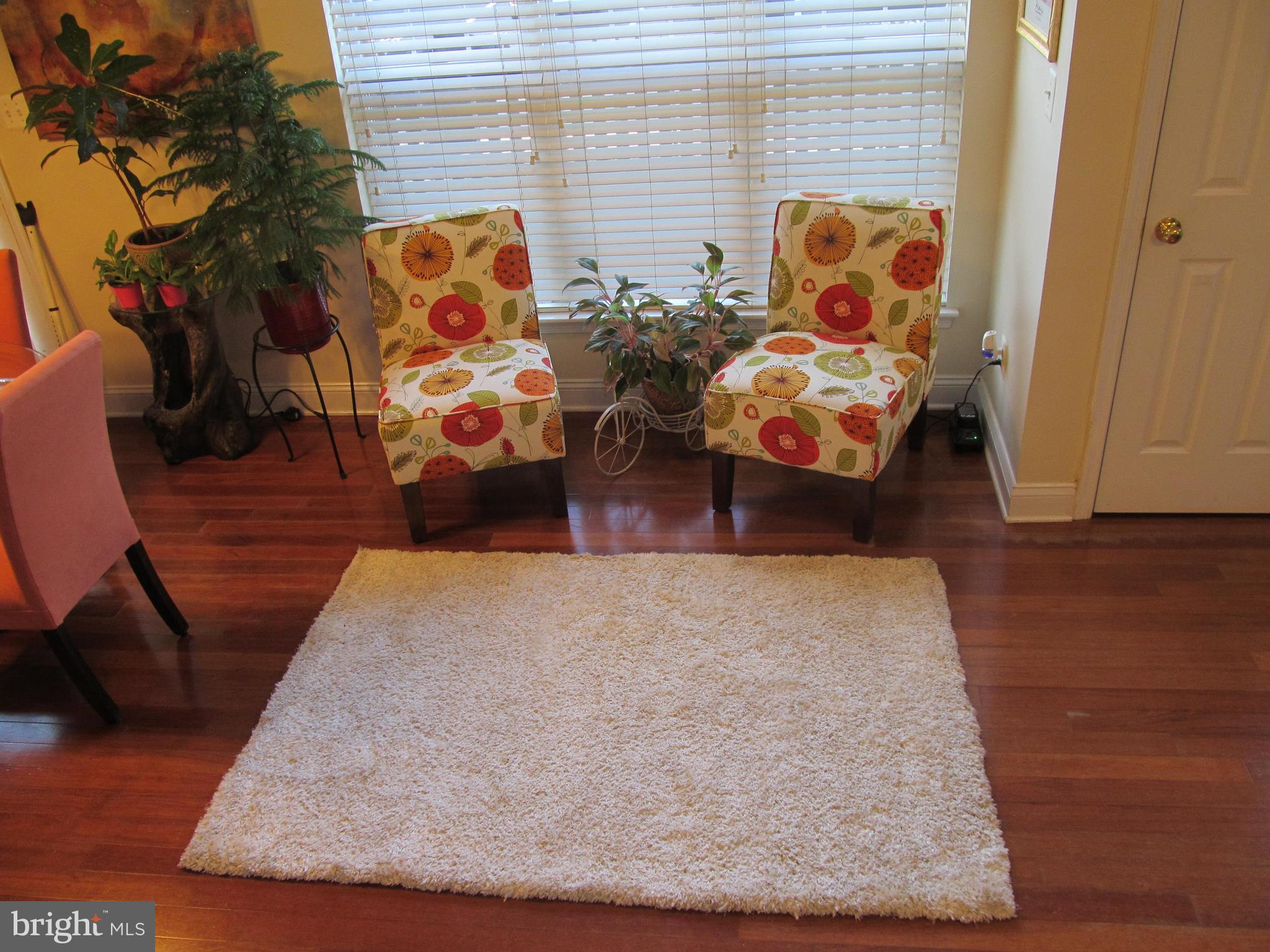 2700 Middle Neck Road Odenton, MD 21113 - Photo 18 of 30 Private sitting area.