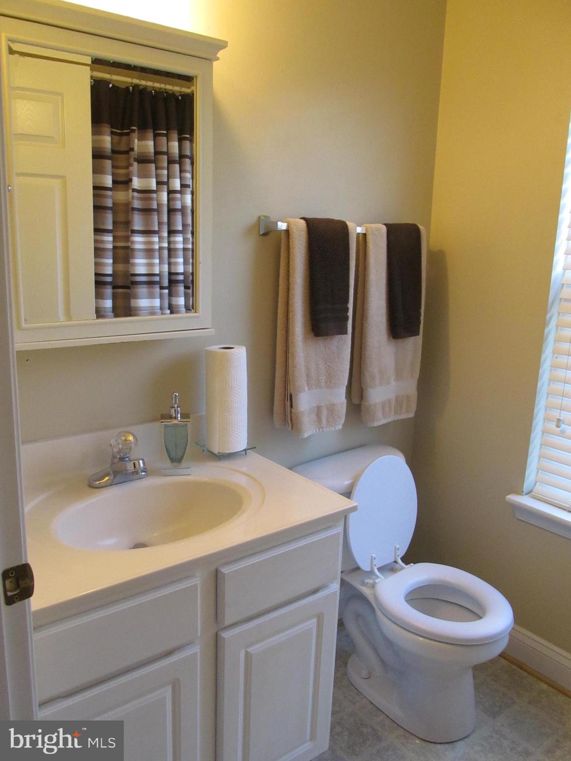 2700 Middle Neck Road Odenton, MD 21113 - Photo 23 of 30 Bathroom #2