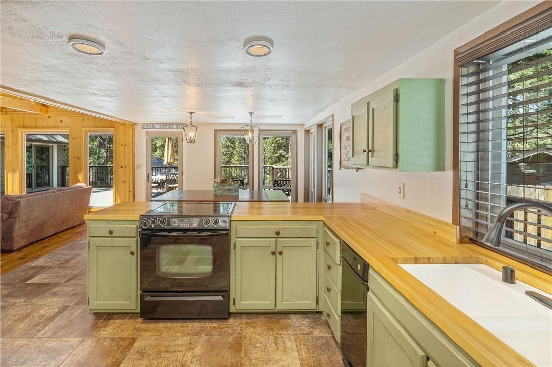 53644 Acorn Road Mariposa, CA 95338 - Photo 28 of 65 Newer butcher block counter tops