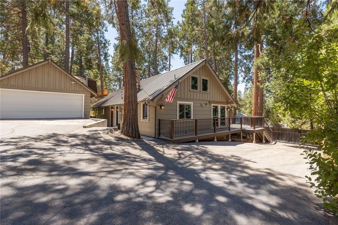 53644 Acorn Road Mariposa, CA 95338 - Photo 49 of 65 Parking for all your friends and family!