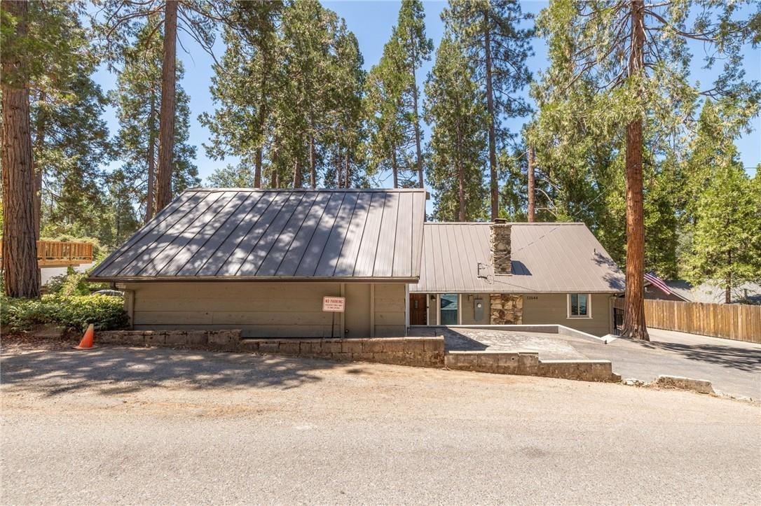 53644 Acorn Road Mariposa, CA 95338 - Photo 51 of 65 Designated street parking!