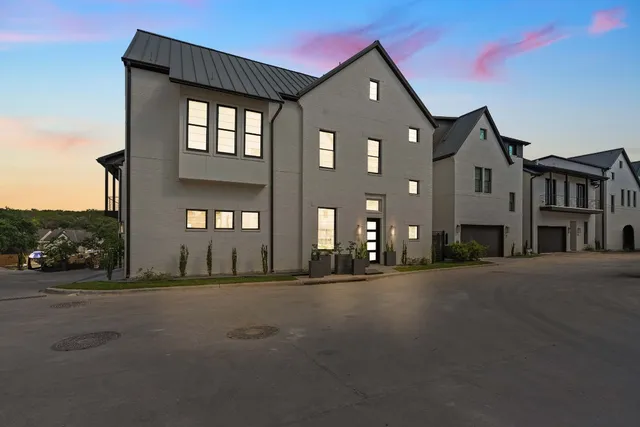 $1,679,000 | 1719 Spyglass Drive, Unit 12, Austin, TX 78746