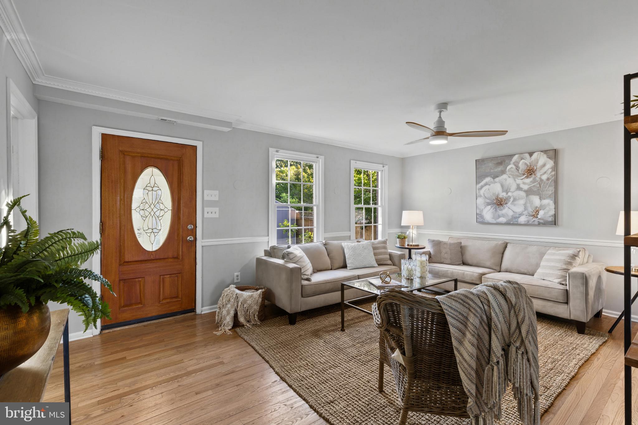 310 Magothy Road Severna Park, MD 21146 - Photo 5 of 38 a living room with furniture and a window