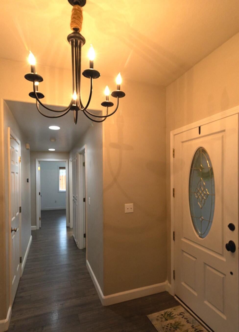 2307 Jeremy Street Central Point, OR 97502 - Photo 16 of 32 Interior Entry