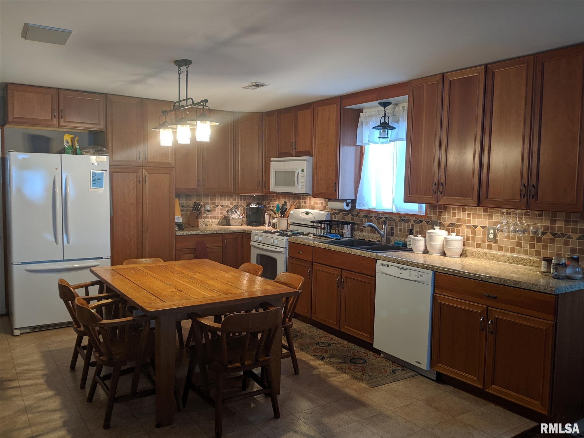 20 Morse Road Marietta, IL 61459 - Photo 3 of 12 Gallery Image 3