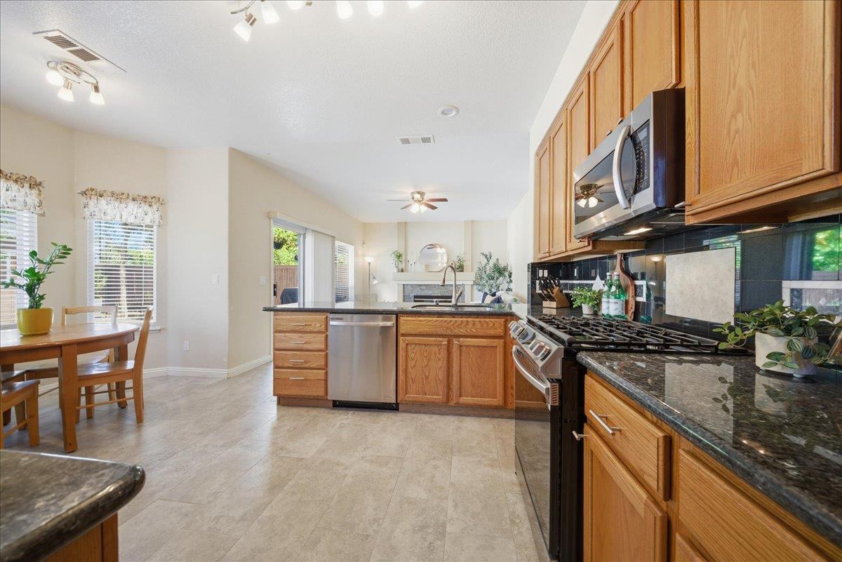 1801 Talon Road Rocklin, CA 95765 - Photo 12 of 38