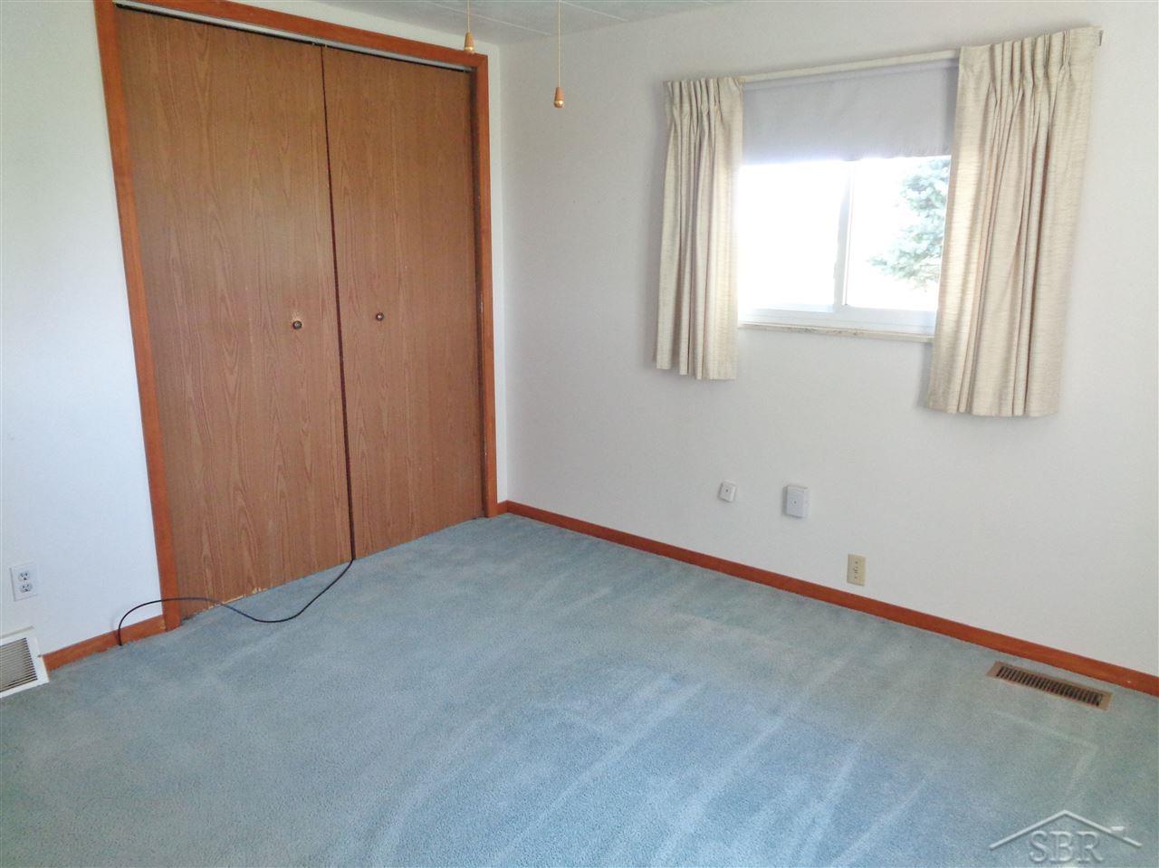 10923 Hackett Road Freeland, MI 48623 - Photo 18 of 35 31389850-17.JPG