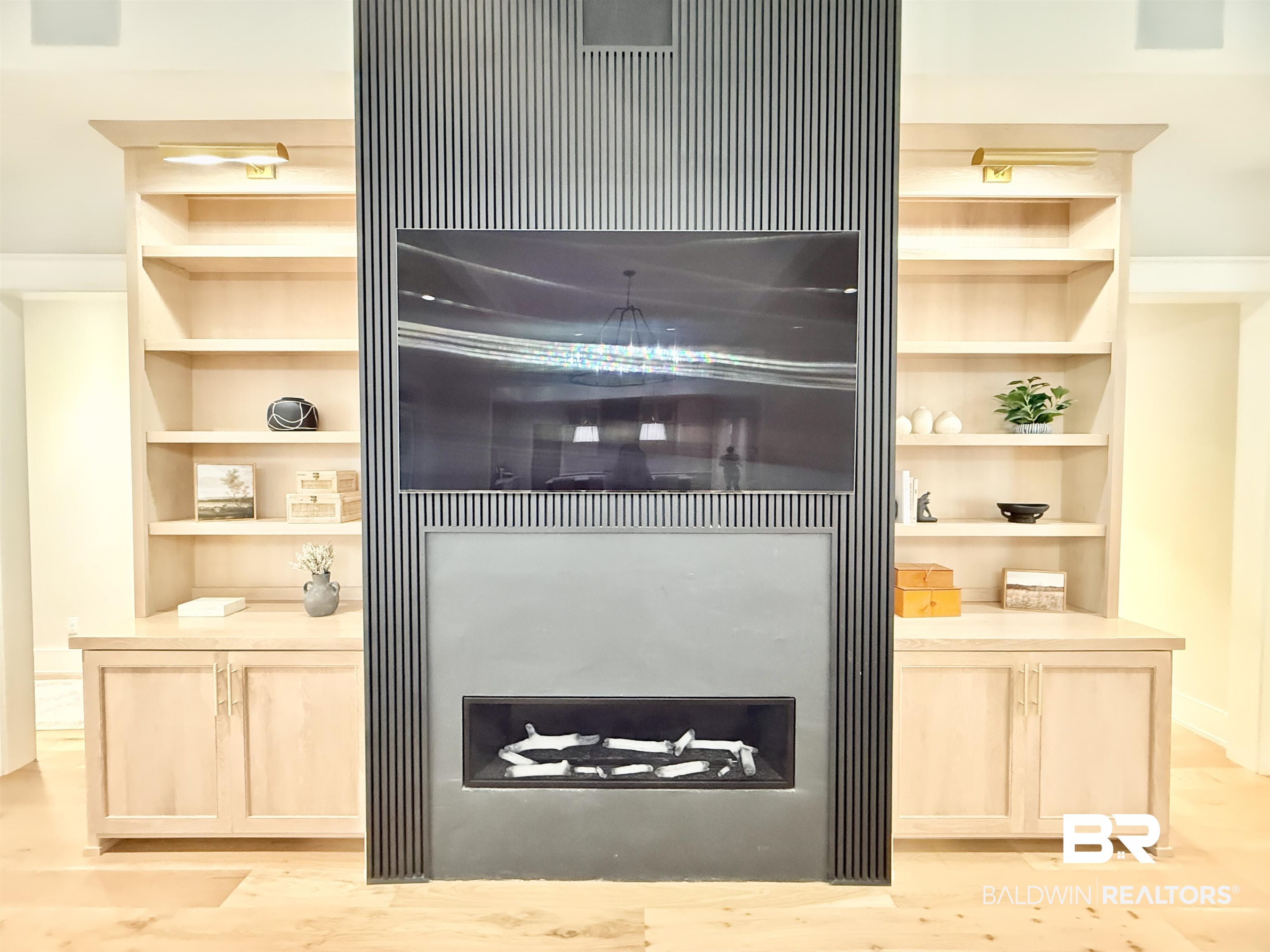 21767 Gallery Boulevard Fairhope, AL 36532 - Photo 21 of 74 Detailed view of wood finished floors and built in features