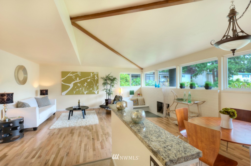 740 14th Way Southwest Edmonds, WA 98020 - Photo 2 of 20 Gallery Image 2