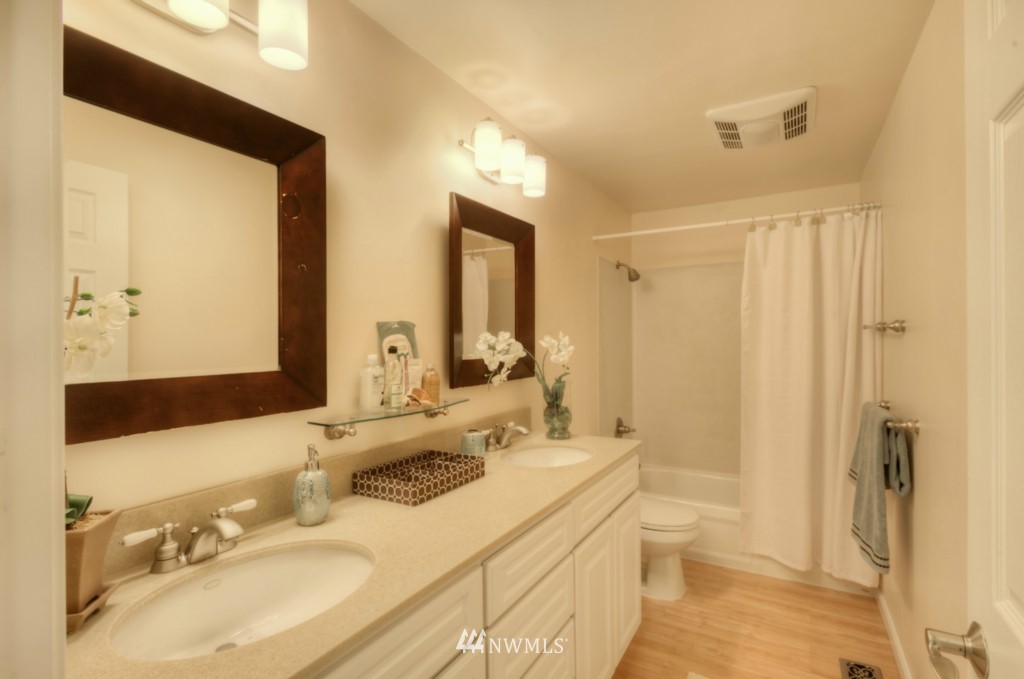 740 14th Way Southwest Edmonds, WA 98020 - Photo 13 of 20 Gallery Image 13