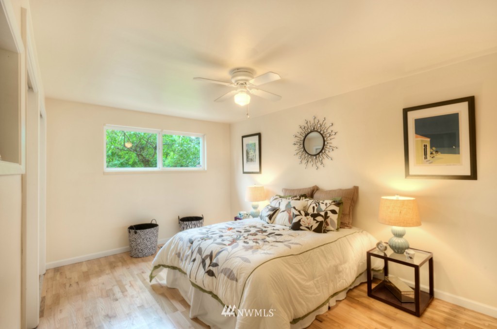740 14th Way Southwest Edmonds, WA 98020 - Photo 14 of 20 Gallery Image 14