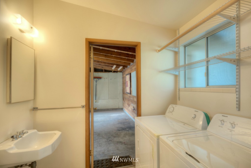 740 14th Way Southwest Edmonds, WA 98020 - Photo 15 of 20 Gallery Image 15