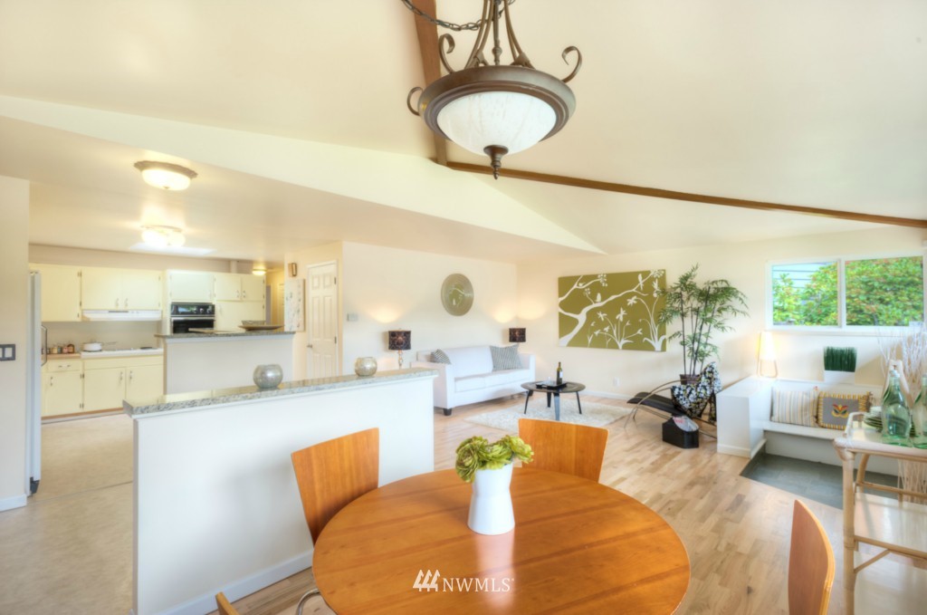 740 14th Way Southwest Edmonds, WA 98020 - Photo 3 of 20 Gallery Image 3