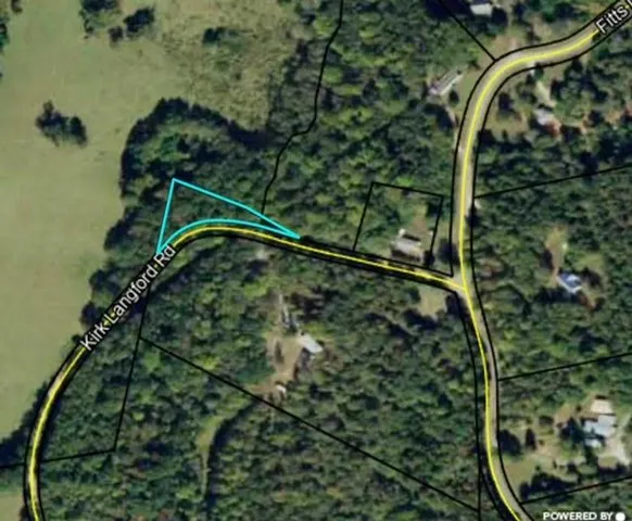 an outdoor view of a mirror