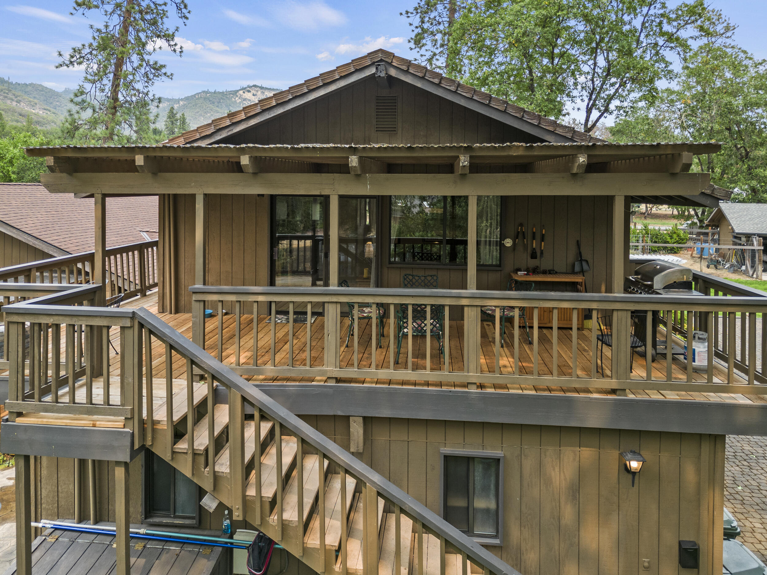 1407 Upper River Road Gold Hill, OR 97525 - Photo 41 of 58