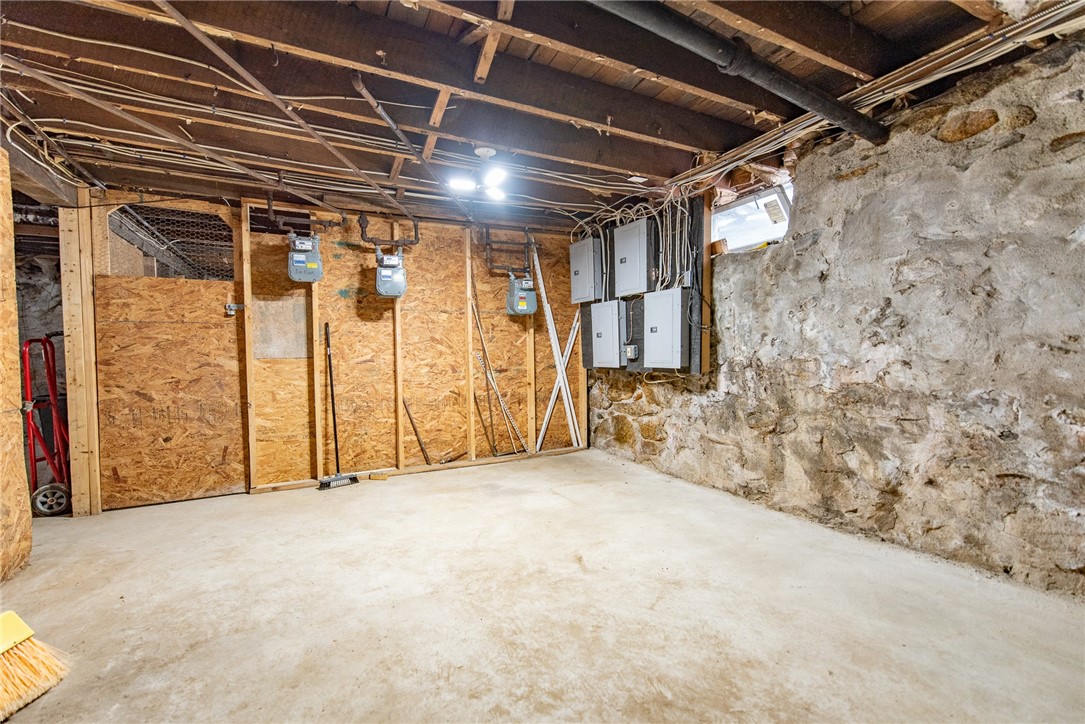 209 Crawford Street Woonsocket, RI 02895 - Photo 34 of 41 Gallery Image 34