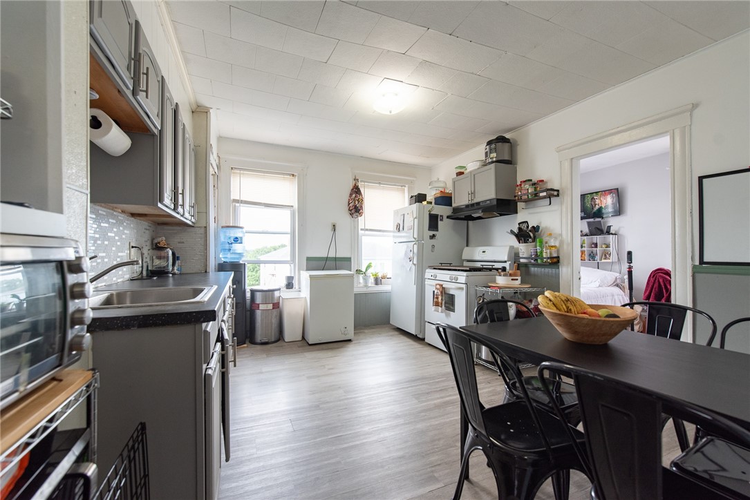 209 Crawford Street Woonsocket, RI 02895 - Photo 8 of 41 Gallery Image 8