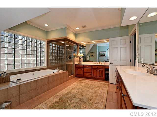 1526 Windy Ridge Road Charlotte, NC 28270 - Photo 12 of 16 Gallery Image 12